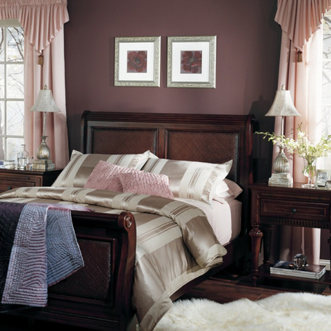 Fiolet na ścianach. Benjamin Moore