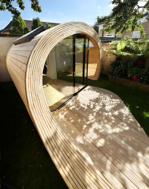 Rzeźbione biuro Rzeźbione biuro w drewnie