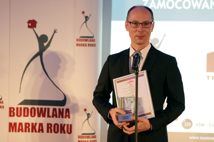  Dariusz  Pindel  ze  Złotą Budowlaną Marką Roku 2014 w kategorii materiały zamocowania budowlane dla marki Wkręt-Met
