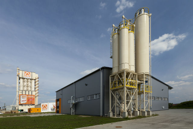 Ruszyła produkcja w nowym zakładzie firmy quick-mix Holding Sievert Baustoffgruppe