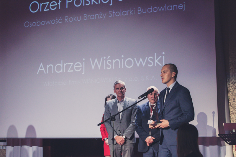 Orła w kategorii „Osobowość Roku Branży Stolarki Budowlanej 2014", głosami uczestników Kongresu, przyznano Andrzejowi Wiśniowskiemu, właścicielowi i twórcy sukcesu marki WIŚNIOWSKI