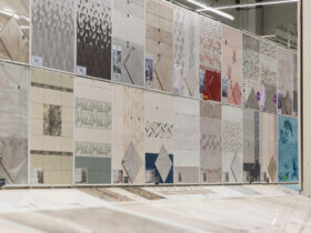 Hiszpańskie i włoskie płytki – dlaczego są tak popularne i ile kosztują?